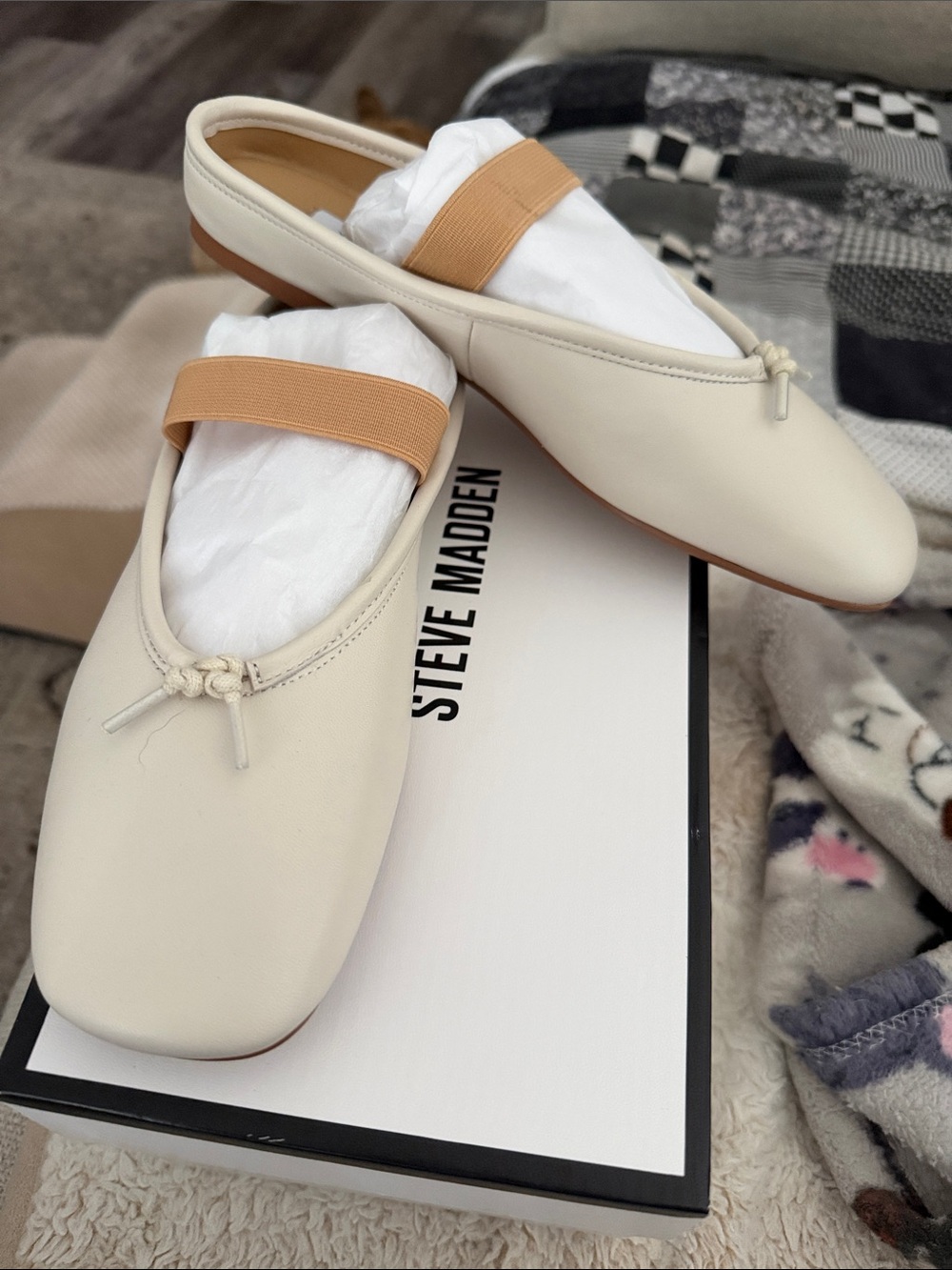 Steve Madden Cream Ballet Mule with Tan Elastic Strap